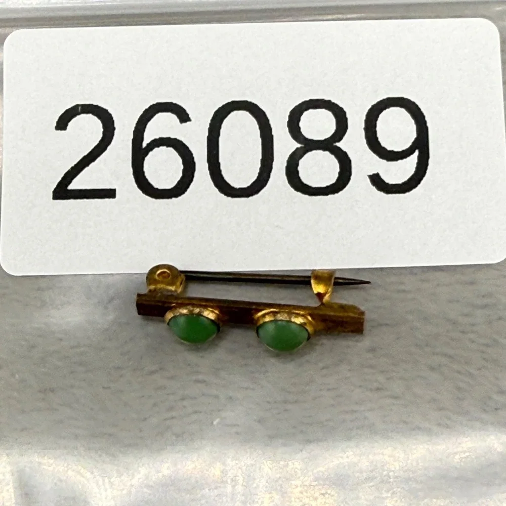 Vintage Victorian Bar Brooch Gold‎ Tone Green Stone